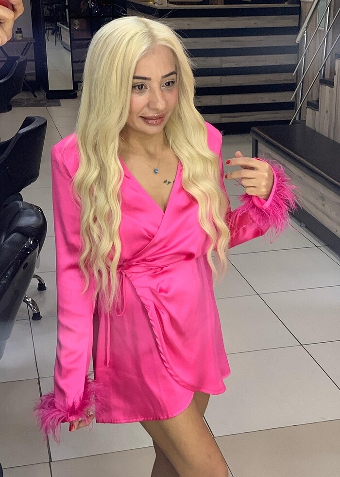 Bershka pembe elbise kolları tüylü - Görsel 3