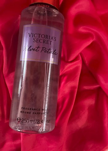 Victoria's Secret Velvet Petals Kadın Parfümü 250 ml - Görsel 3