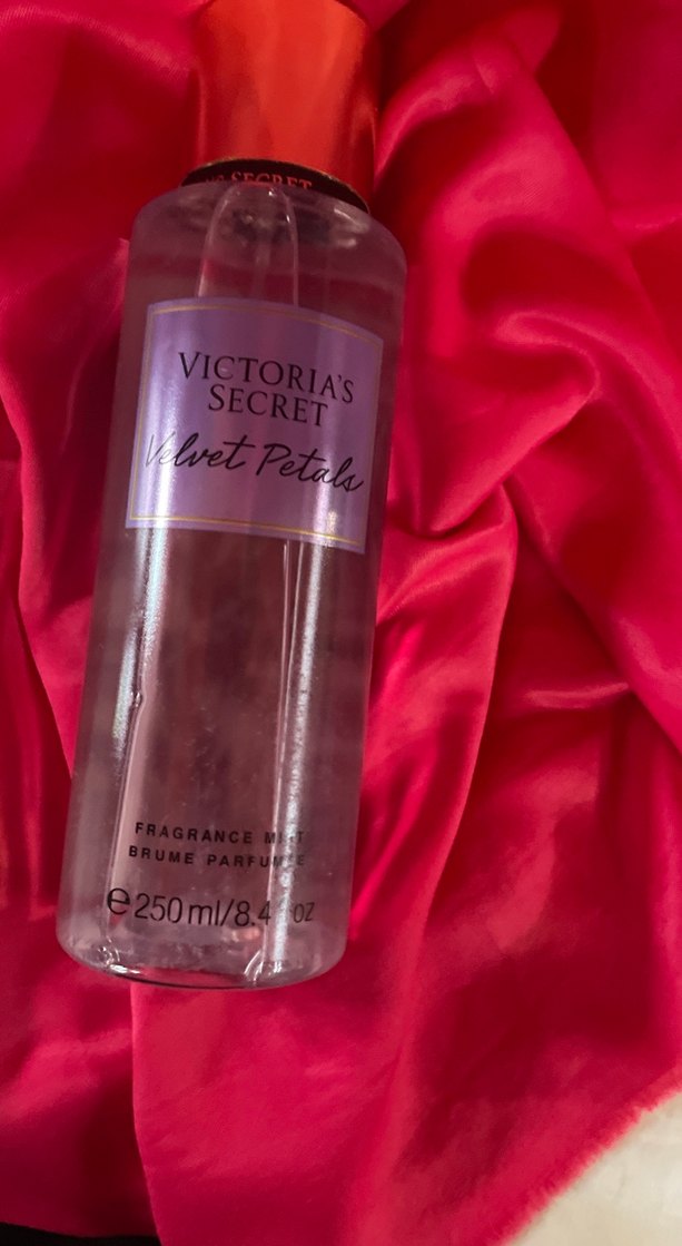 Victoria's Secret Velvet Petals Kadın Parfümü 250 ml - Görsel 3
