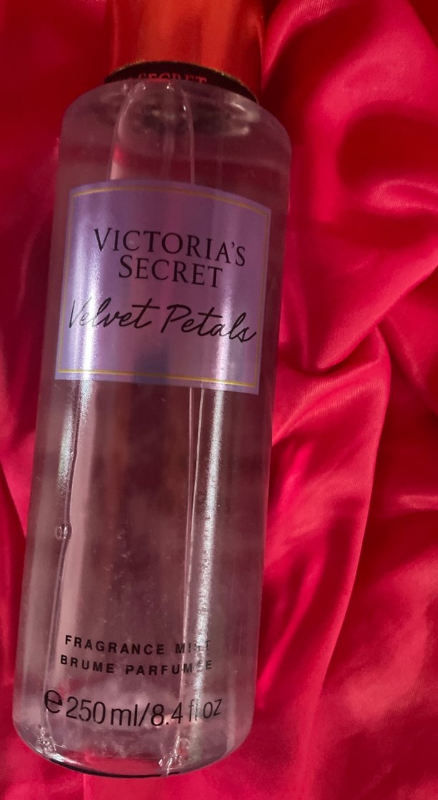 Victoria's Secret Velvet Petals Kadın Parfümü 250 ml - Görsel 2