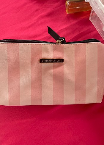 Pembe Çizgili Fermuarlı Makyaj Çantası - Görsel 2