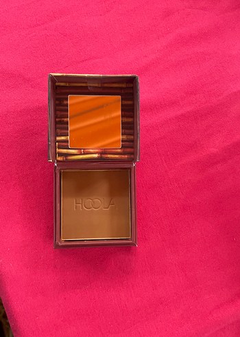 Benefit Hoola Allık 8g Burgundy - Görsel 2