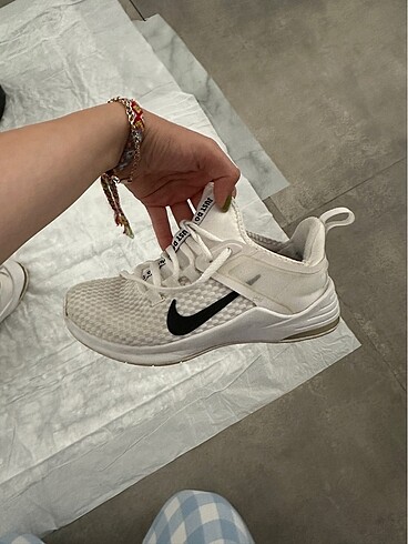 Nike WMNS Air Max bella tr 2