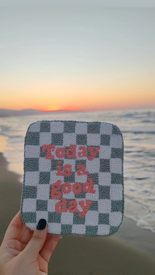 Dama desenli punchneedle duvar panosu - Görsel 4