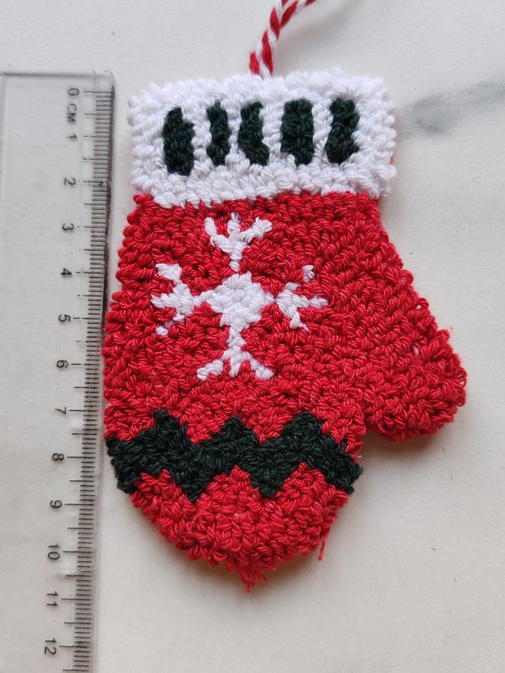 Punch nakışı eldiven çam ağacı süsü - Görsel 2