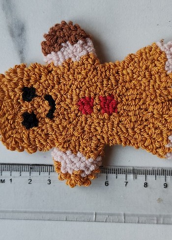 Kurabiye adam  punch nakışı çam ağacı süsü - Görsel 4