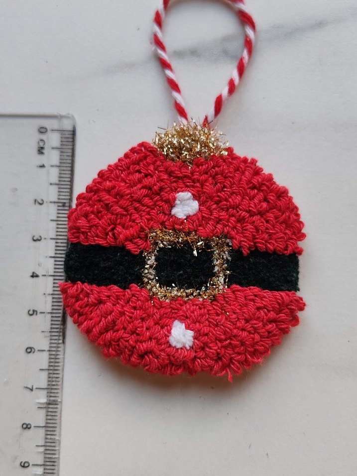 Kırmızı Noel Baba Kemerli Yılbaşı Süsü - Görsel 2