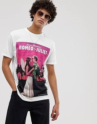 ASOS Tişört romeo ve jüliet poster baskılı