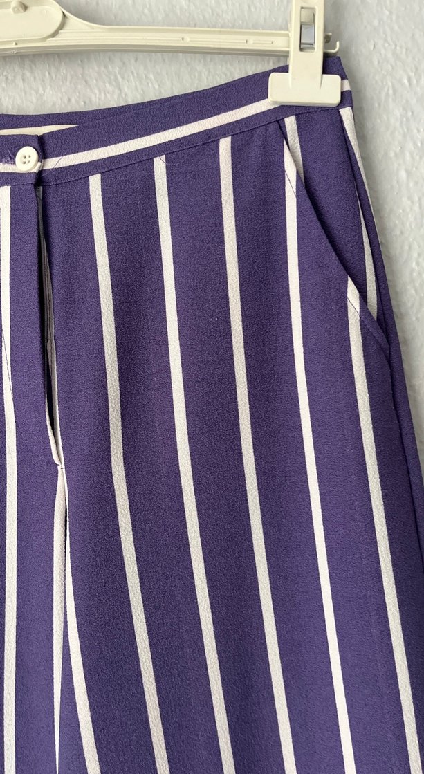 Mor Çizgili Pilili Kadın Kumaş Pantolon - Görsel 2