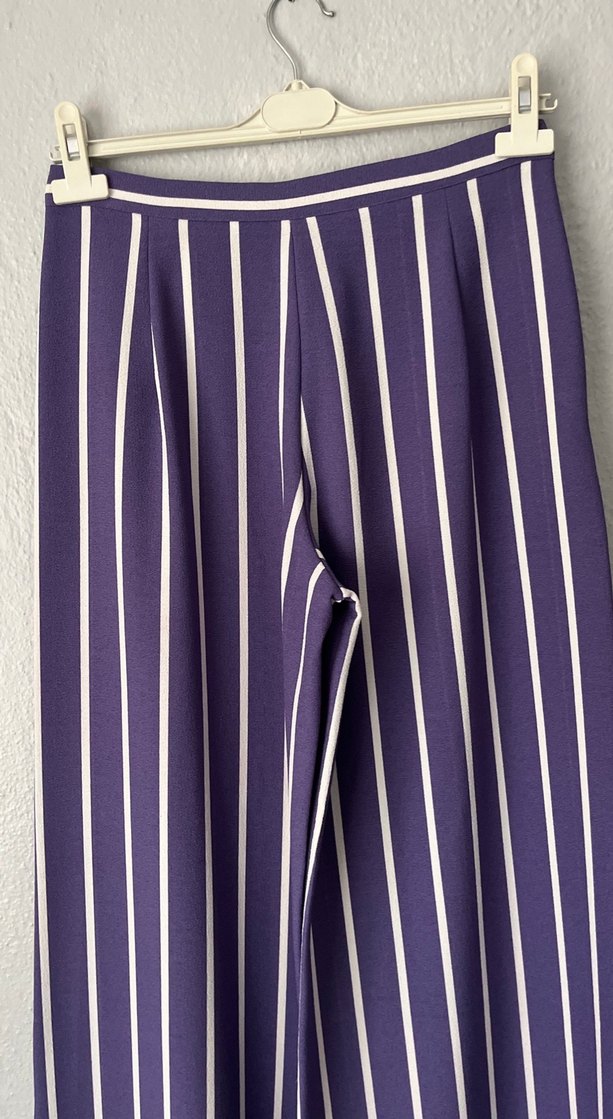 Mor Çizgili Pilili Kadın Kumaş Pantolon - Görsel 5