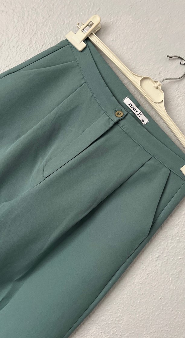 Kadın Yeşil Midi Salaş Kumaş Pantolon - Görsel 2