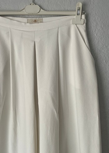 Kadın Beyaz Pilili Uzun Kumaş Pantolon - Görsel 2