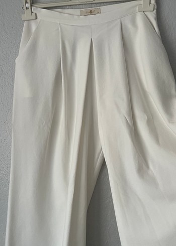 Kadın Beyaz Pilili Uzun Kumaş Pantolon - Görsel 4