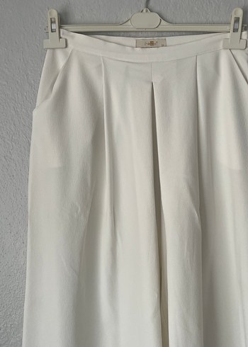 Kadın Beyaz Pilili Uzun Kumaş Pantolon - Görsel 3