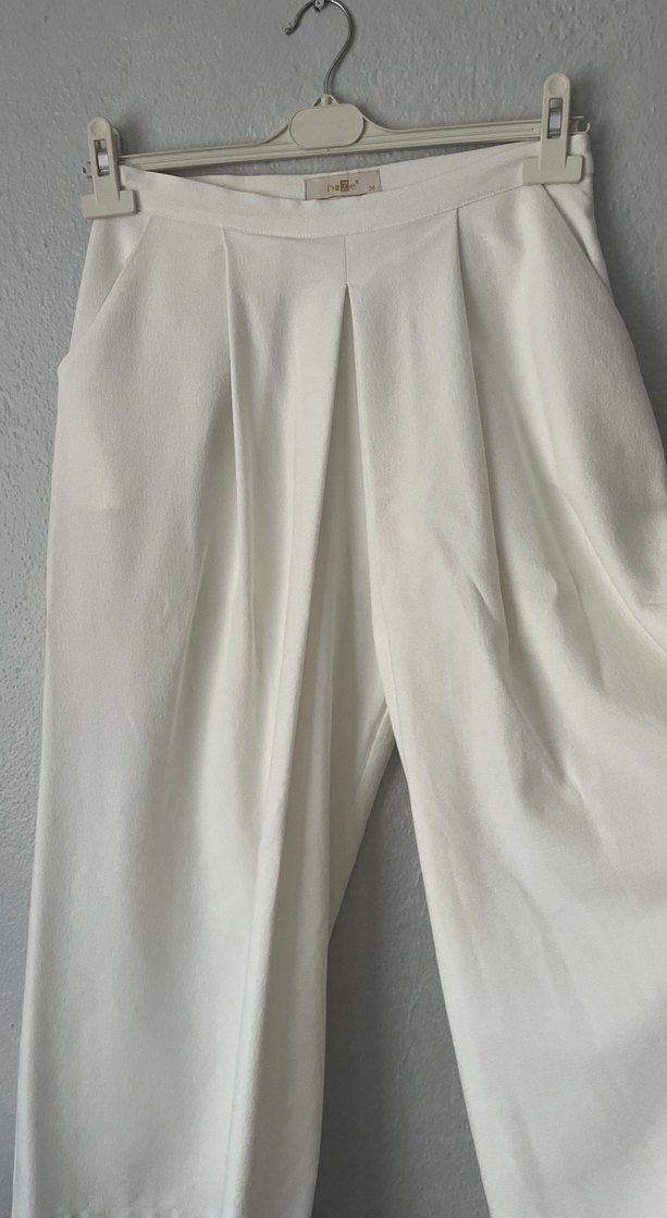 Kadın Beyaz Pilili Uzun Kumaş Pantolon - Görsel 4