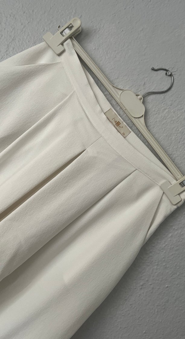 Kadın Beyaz Pilili Uzun Kumaş Pantolon - Görsel 5