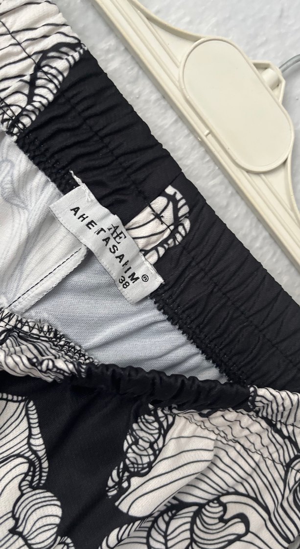 Siyah Çiçek Desenli Uzun Bol Kesim Pantolon - Görsel 4