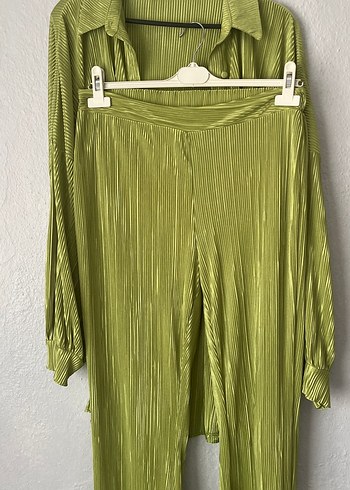 Yeşil Pileli Uzun Kollu Gömlek Pantolon Takım - Görsel 8