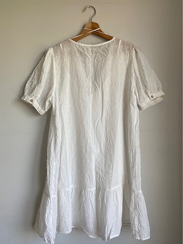 l Beden Fisto beyaz elbise