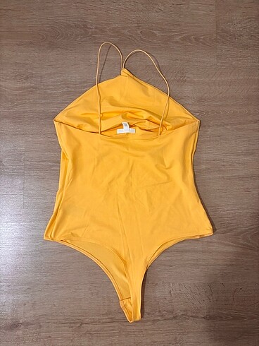 H&M Sarı body