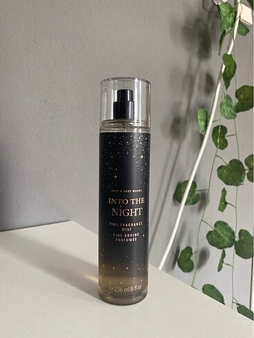 Beden bath&body works into the night vücut spreyi