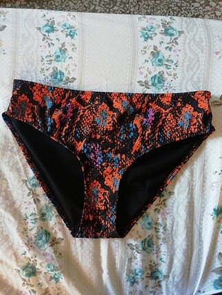Suwen bikini altı 