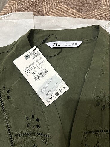 Zara haki şık delikli fisto bluz - Görsel 5