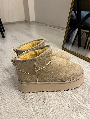 UGG Tarzı Bot
