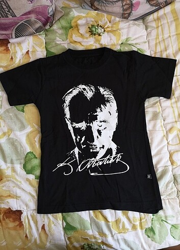 Atatürk imzalı tişört 
