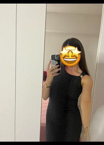 Aksesuarlı midi boy Elbise