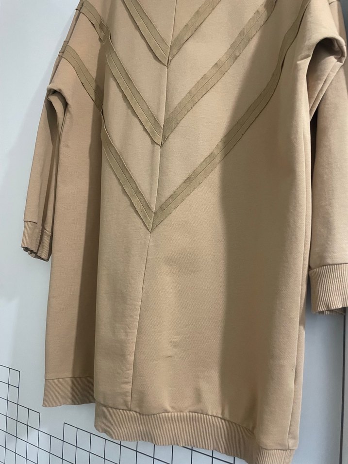 Bej V Yakalı Midi Tunik - Görsel 2