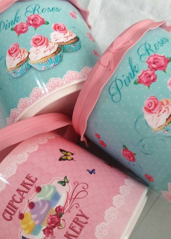 Beden Renk Pembe Pastel Kesme Takımı Kutusu