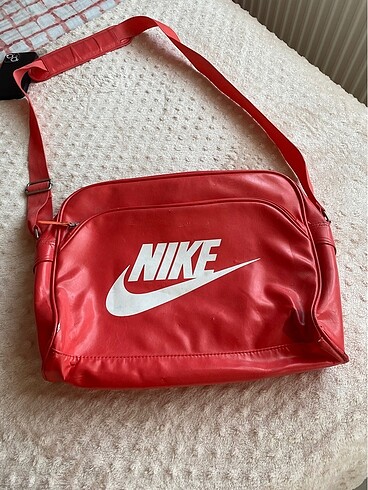 Nike çanta