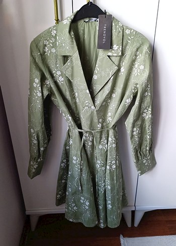 Trendyol & Milla Harika Cicekli Vintage Yesil Elbise Tunik