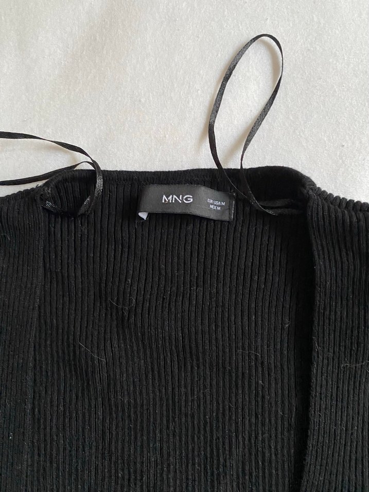 Siyah İnce Askılı Kısa Triko - Görsel 4