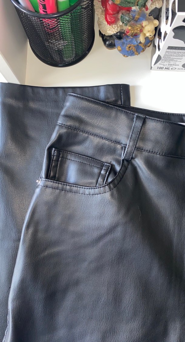 Düğmeli Siyah Deri Kadın Kumaş Pantolon - Görsel 4