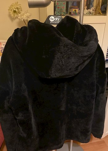 Siyah Kadın Peluş Mont - Görsel 4