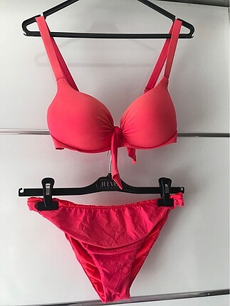 Calzedonia