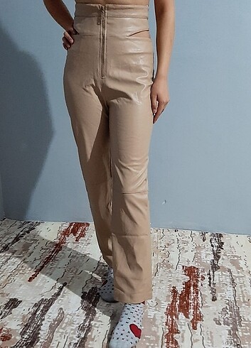 Zara Yüksek bel fermuarlı deri pantalon s m l xl bedenler mevcut her 