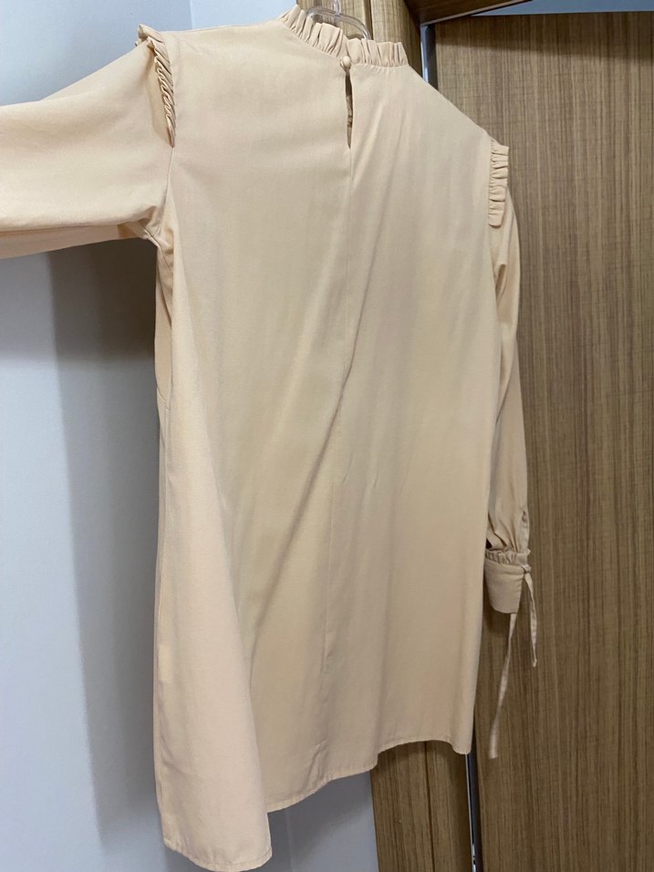 Uzun Bej Fırfırlı Kadın Tunik - Görsel 4
