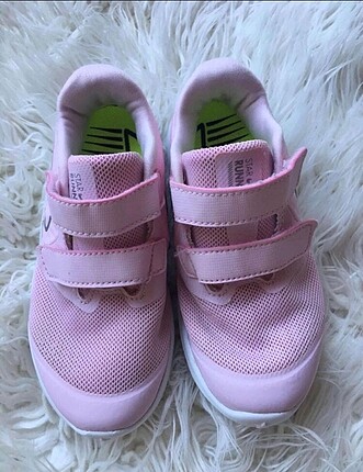 Nike kız çocuk spor ayakkabısı