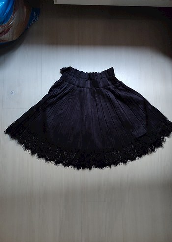 Siyah Pilili Gotik Mini Etek