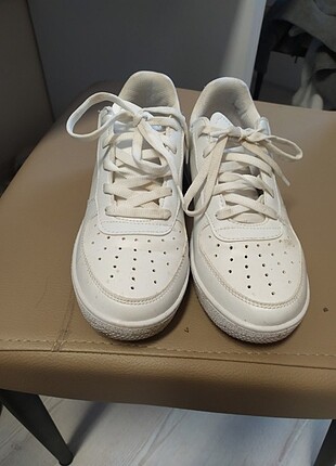 Beyaz Nike Spor Ayakkabı