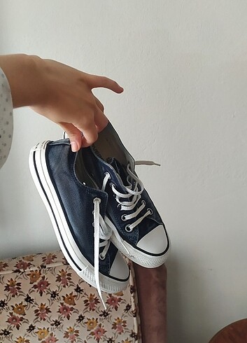 Lacivert Converse 