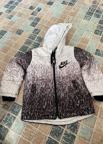Nike Kapüşonlu Erkek Çocuk Mont