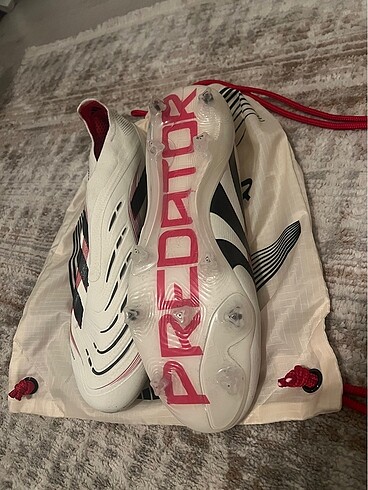 44 Beden ten rengi Renk Adidas Predator Elite Prof Krampon
