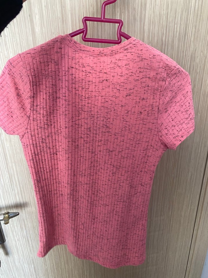 Pembe Kısa Kollu Triko Tişört - Görsel 3