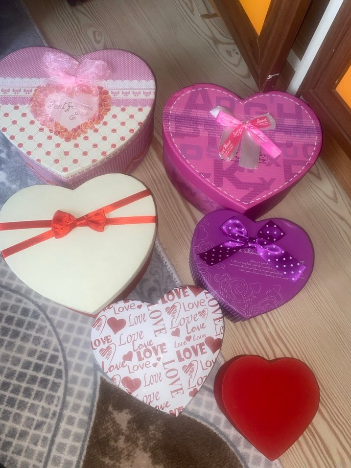 Renkli Kalp Şekilli Hediye Kutuları - Görsel 2