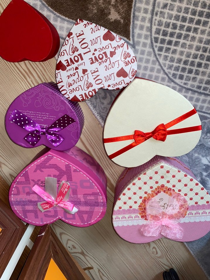 Renkli Kalp Şekilli Hediye Kutuları - Görsel 3