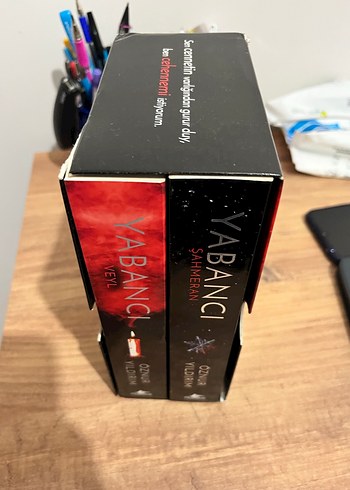 Öznur Yıldırım - Yabancı Serisi 2 Kitap